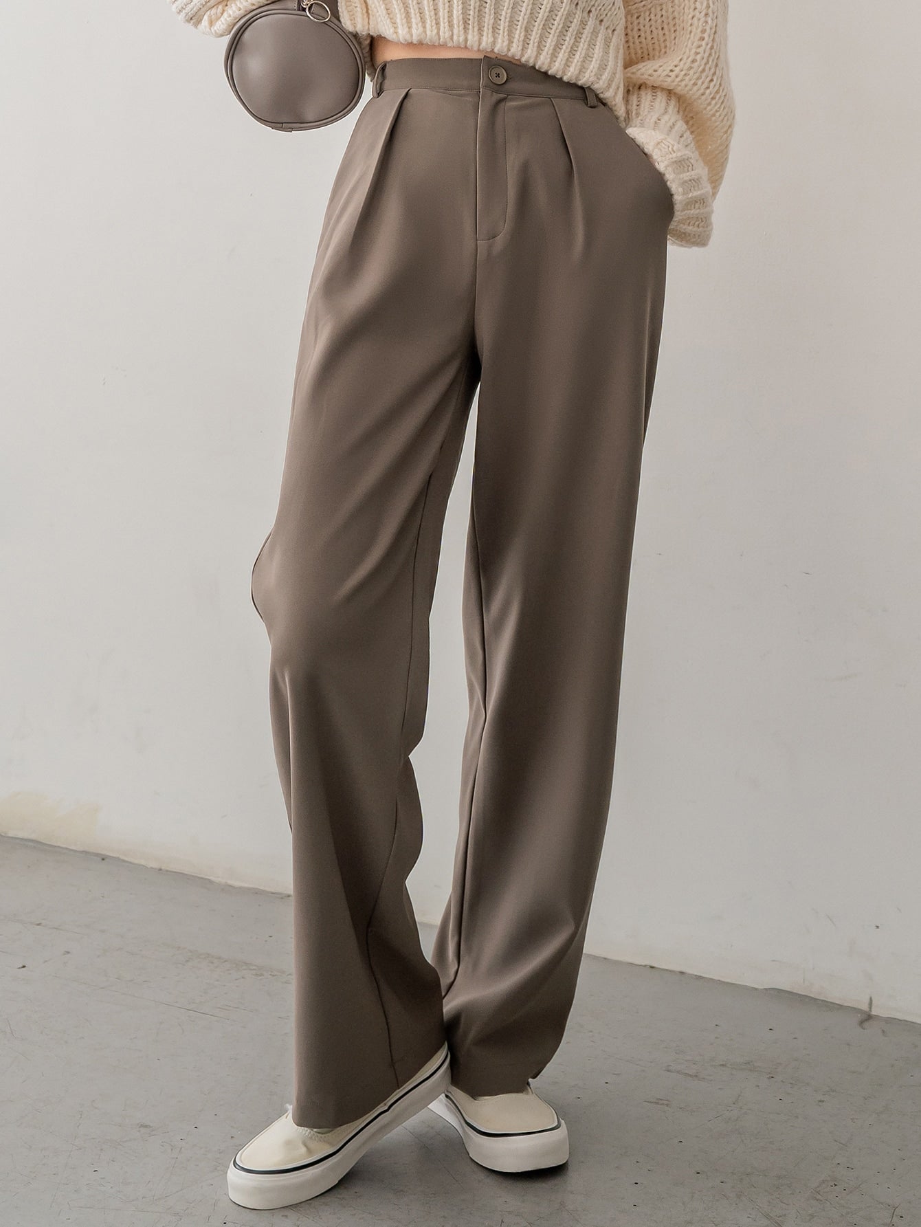 Solid Plicated Detail Suit Pants