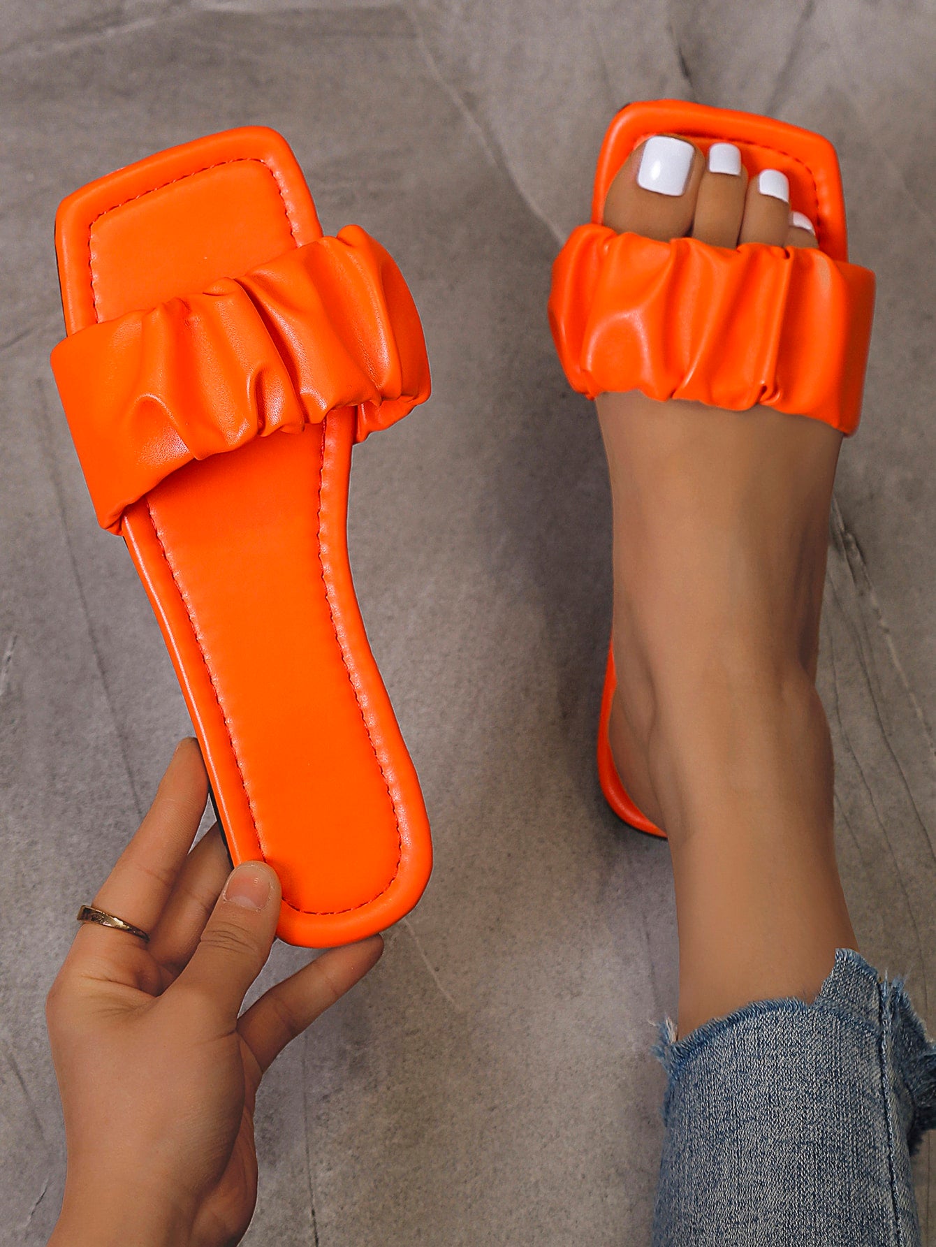 Women Minimalist Ruched Detail Slide Sandals, Funky Summer Flat Sandals