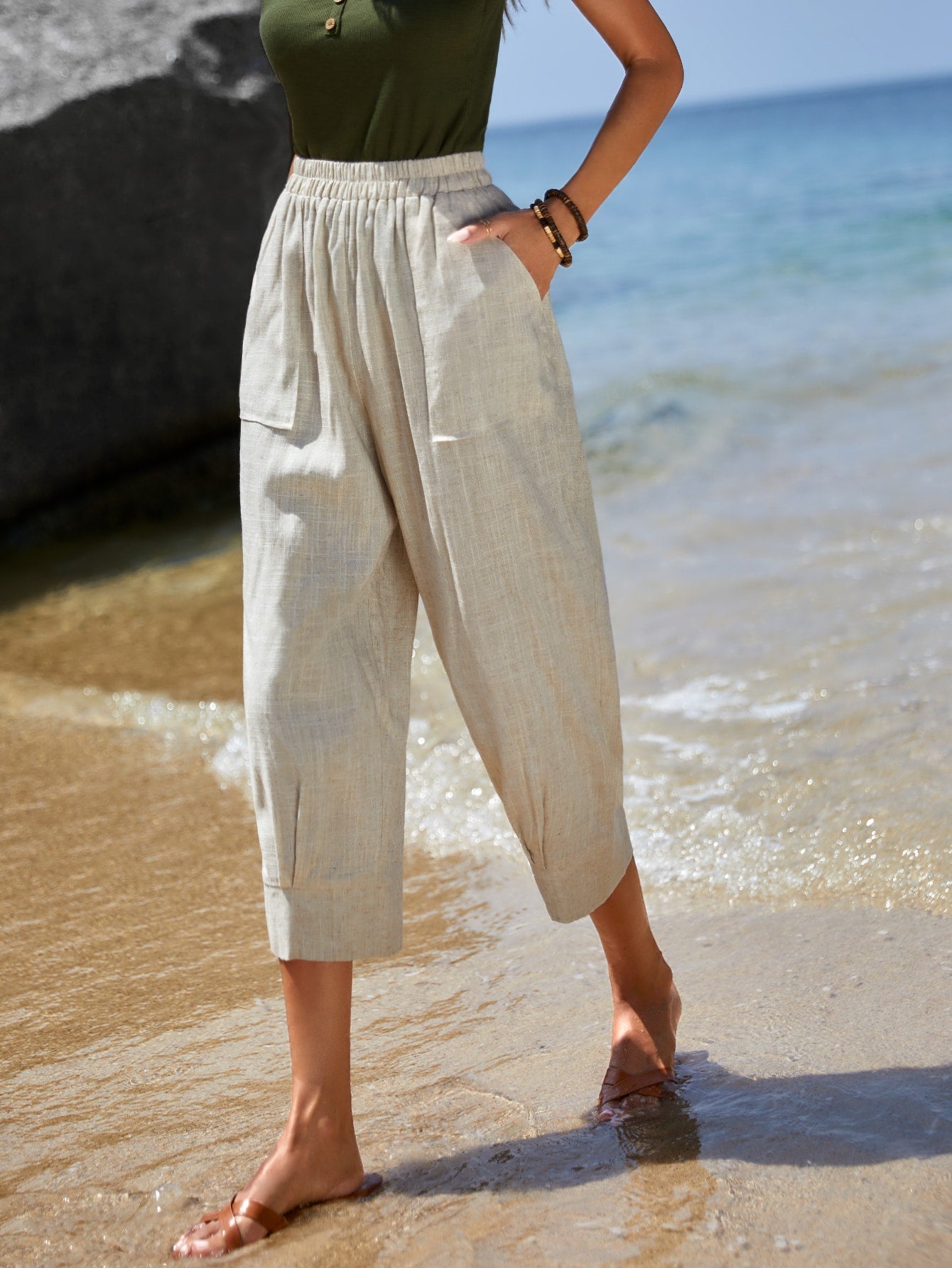 Solid Slant Pocket Capris Pants