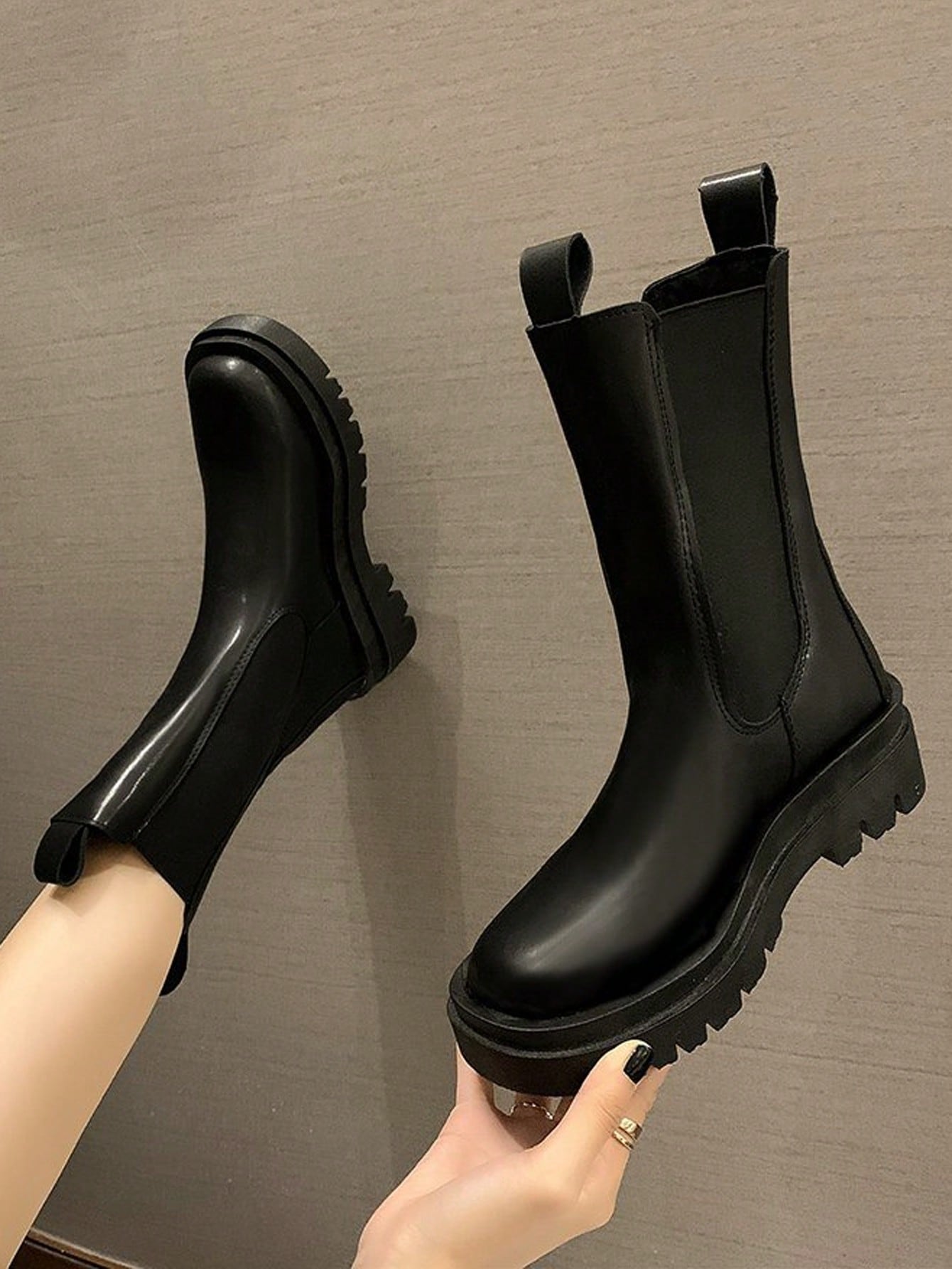 Women Minimalist Slip On Chelsea Boots, Fashion Black Fashion Boots