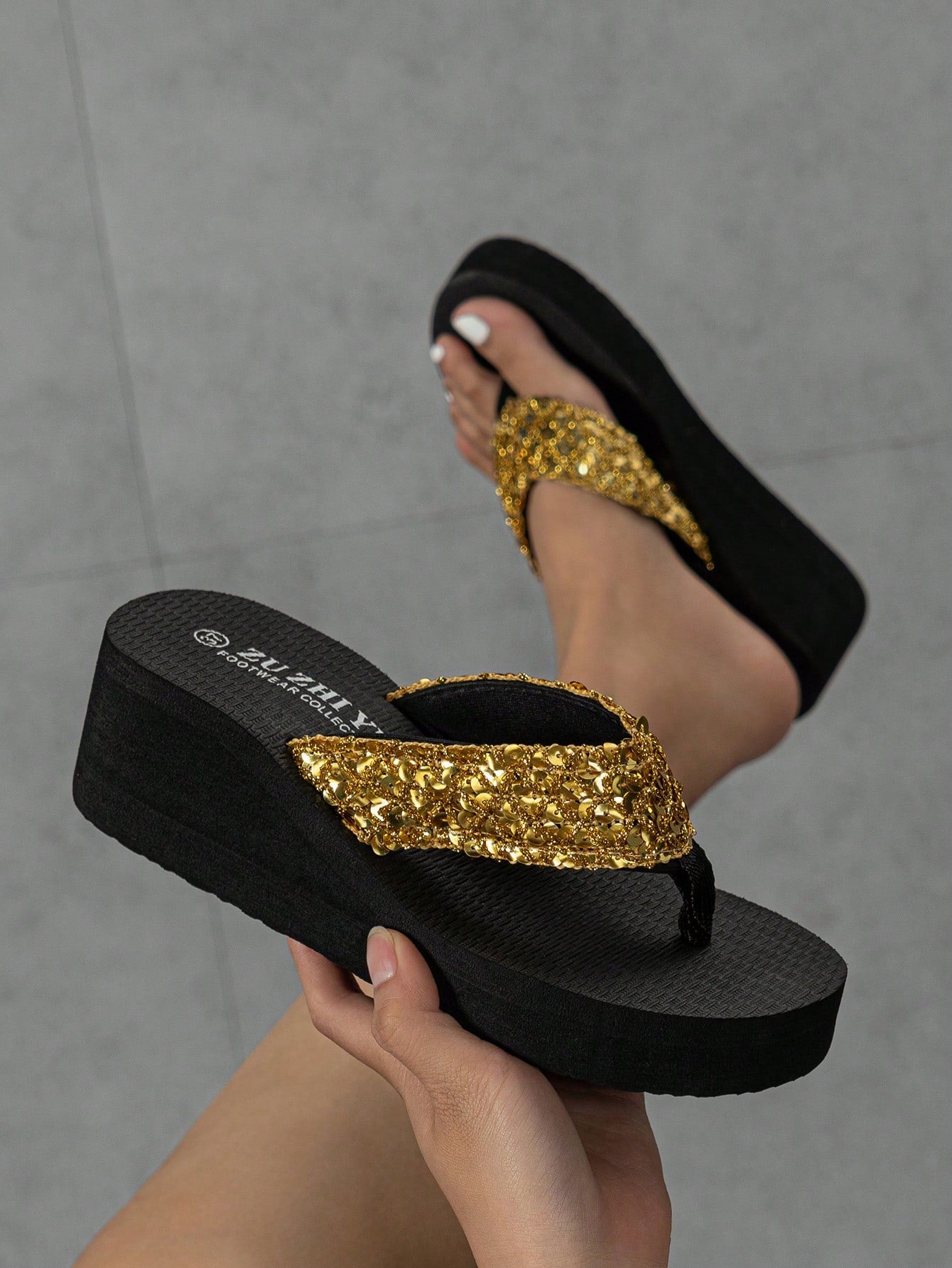Women Glitter Decorated Thong Sandals, Fashionable Summer Flip Flops