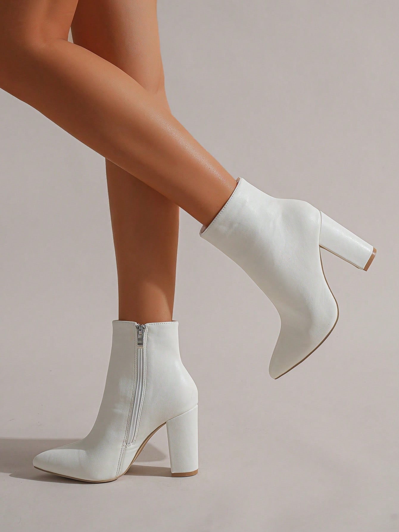 Women's Fashionable Classic White Arrow Head Chunky Heel Side Zipper Ankle Boots