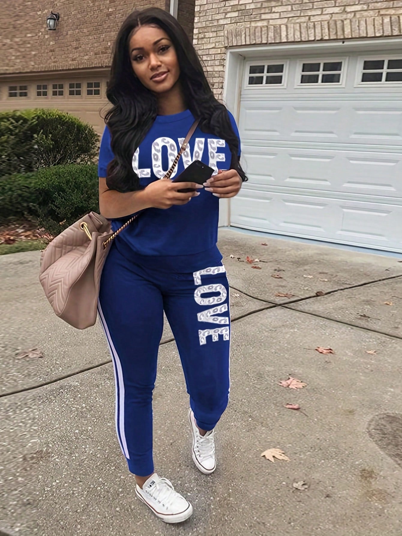 Letter Graphic Tee & Contrast Side Seam Sweatpants