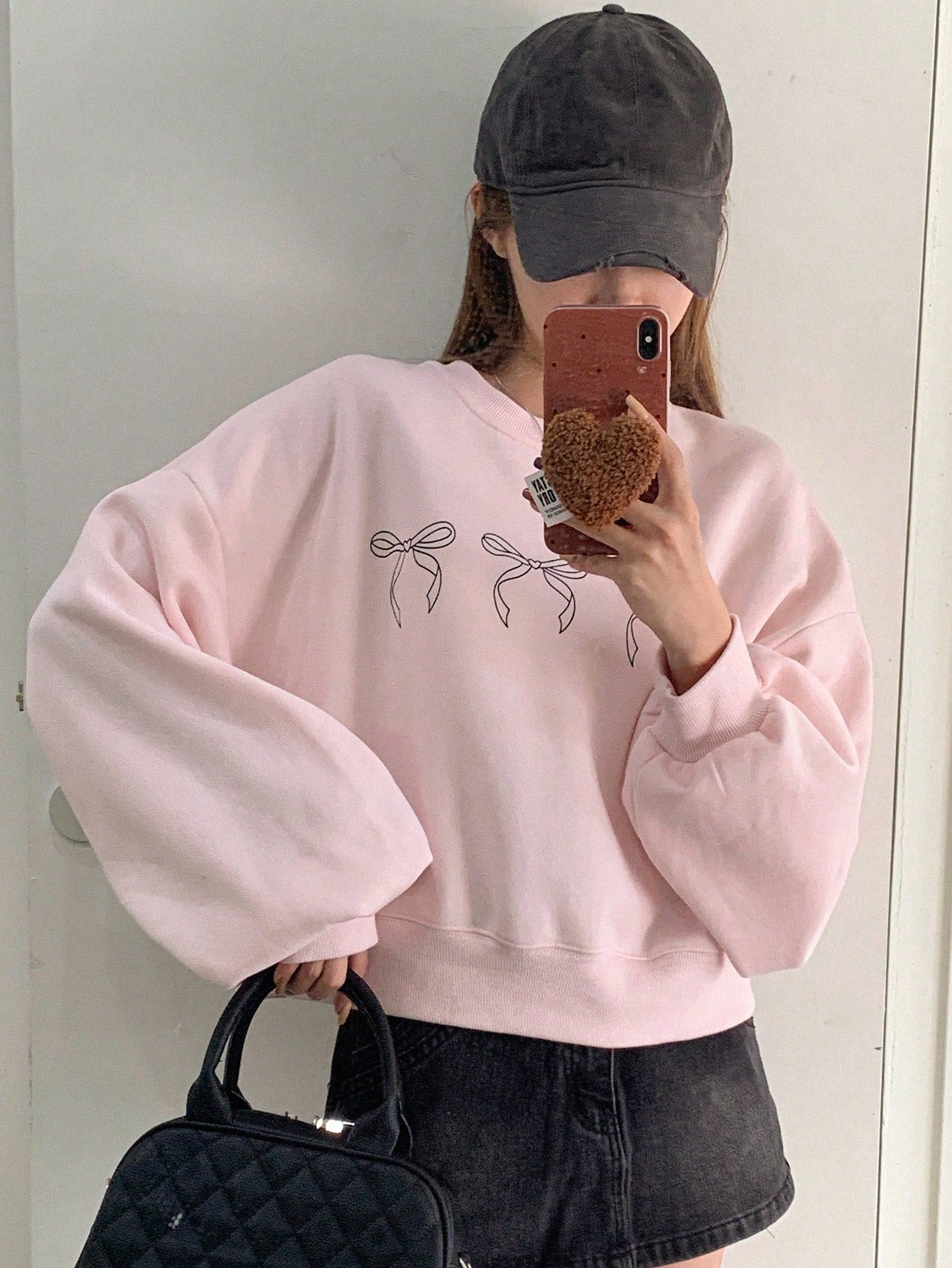 Bow-Patterned Drop Shoulder Sleeve Sweatshirt