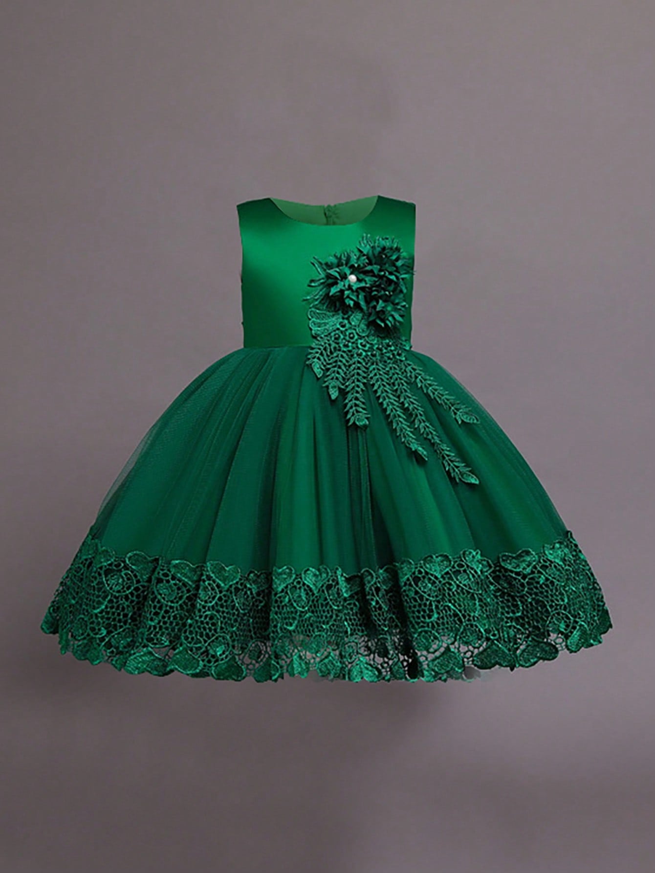 Young Girl's Sleeveless Floral Mesh Dress With Round Neckline, Perfect For Attending Parties
