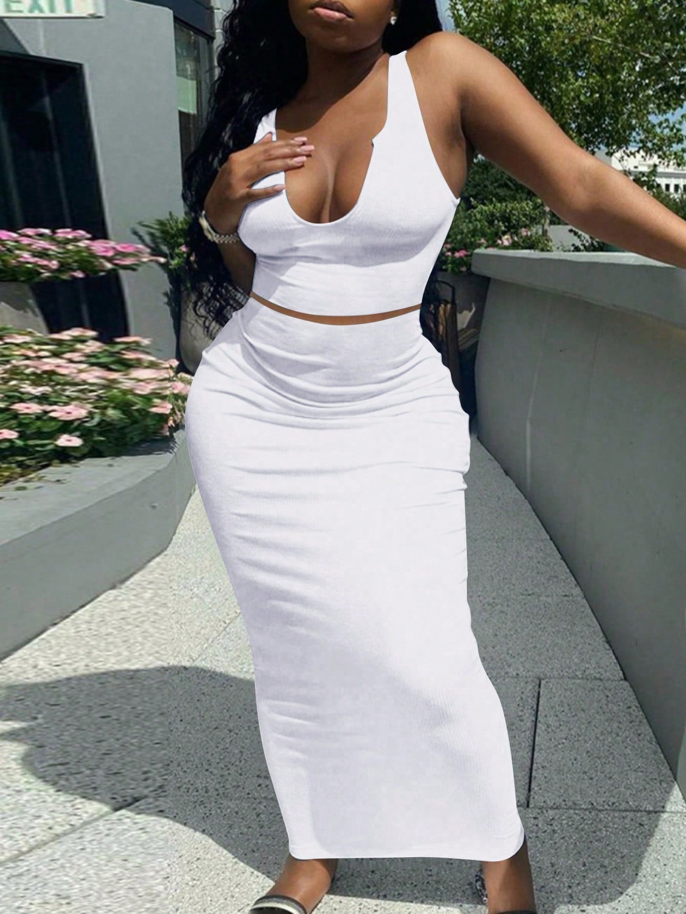 Ladies' Simple Solid Color Slim Fit Vest And Skirt Set