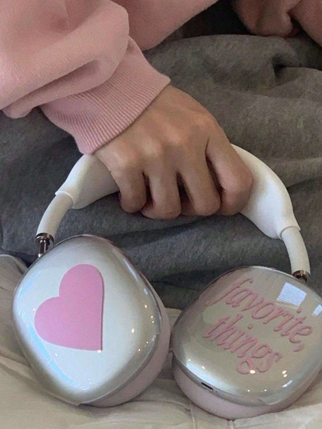 Simple Letter And Heart Printed Headphone Protective Sleeve