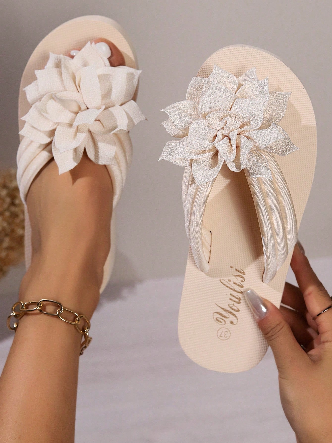 Summer New Thicker-Sole Slippers, Casual Comfortable Flip Flops For Outdoor Wear, Solid Colors In Sizes 36-45, Floral Beach Sandals