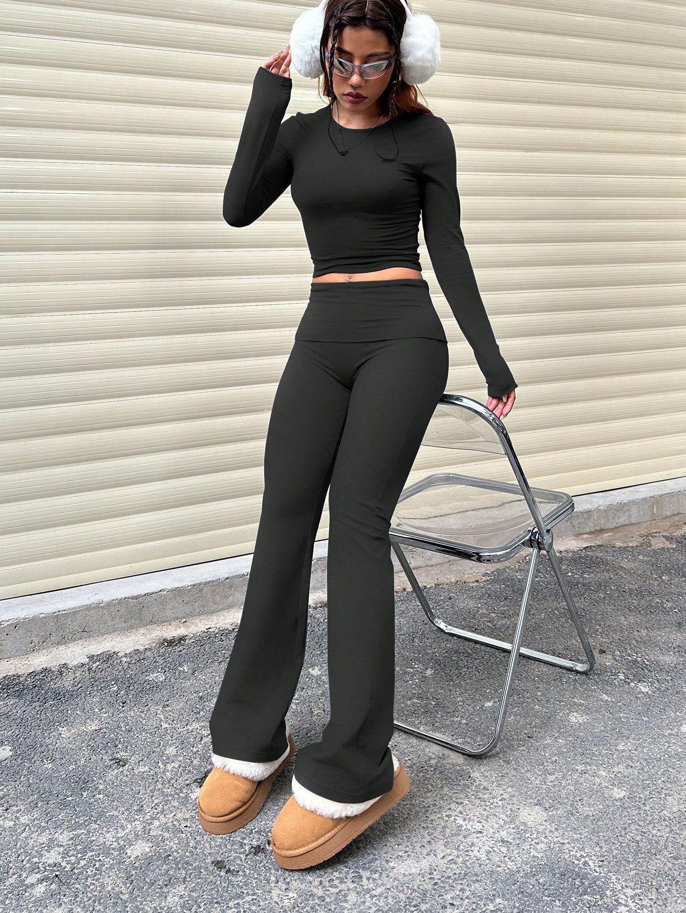 Ladies' Solid Color Round Neck Long Sleeve T-Shirt And Flared Trousers Casual Outfit