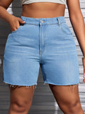 Plus Size Women's Frayed Hem Denim Shorts