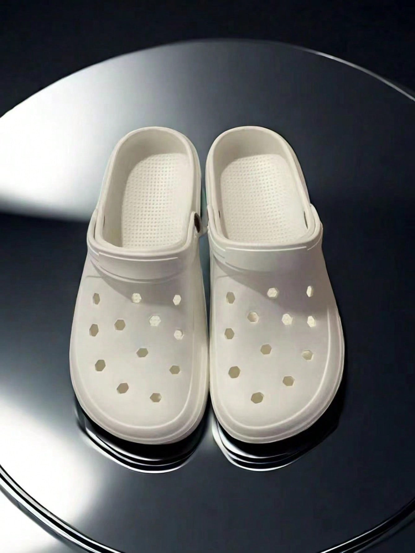 Women Summer Fashionable Hollow Out Shoes, Korean Style INS Solid Color Minimalist Anti-Slip Thick Sole Outdoor Couple Roman Sandals For Girls And Boys