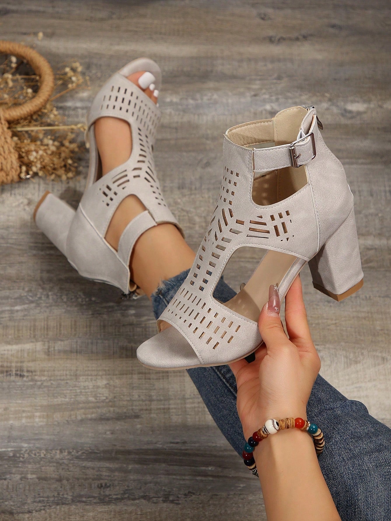 Women's Chunky Heel Hollow Out Peep Toe Platform Sandals With 8cm Heel Height