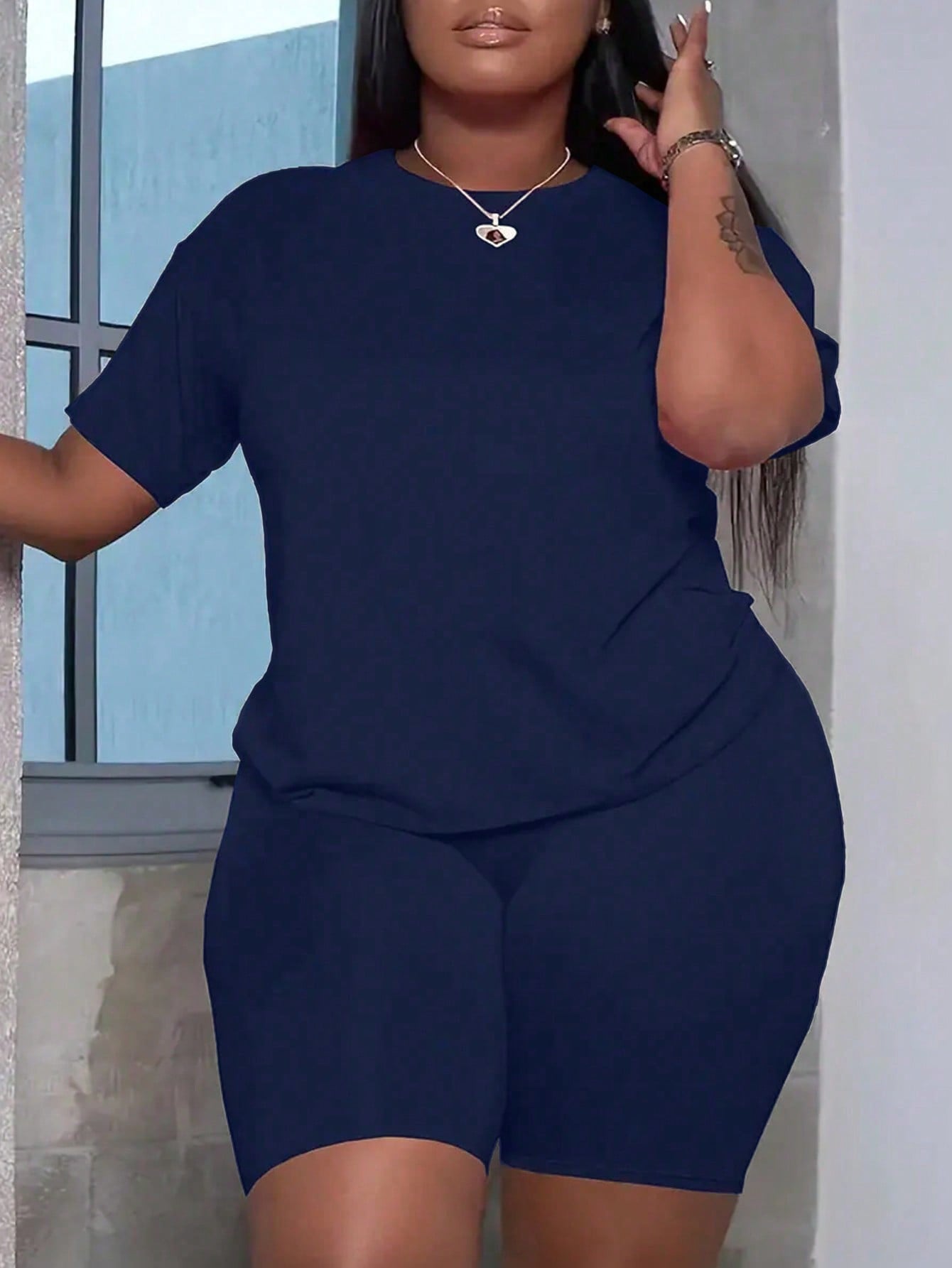 Plus Size Solid Color Crew Neck Short Sleeve T-Shirt And Shorts Casual Two-Piece Set For Summer