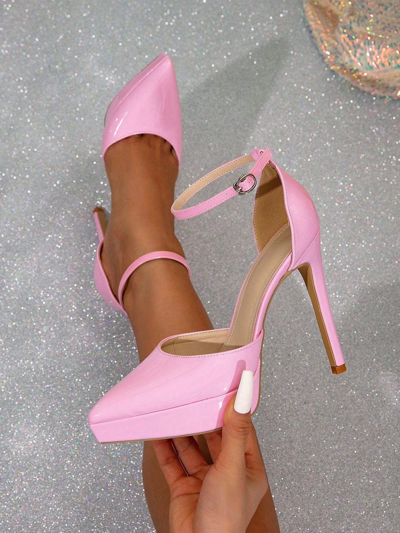 Fashionable Waterproof Platform Peep Toe Sandals With Hollow Out Band