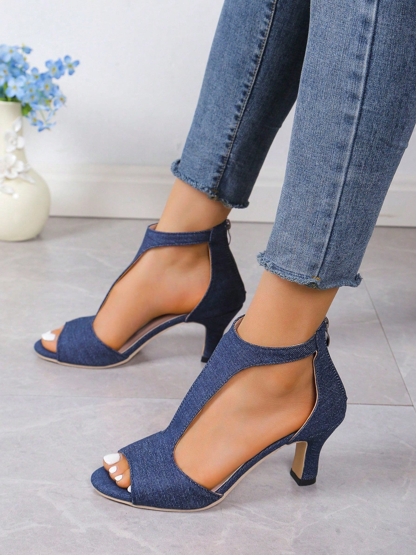 Heeled Sandals Women 2023 New Simple Back Zipper Fishmouth H