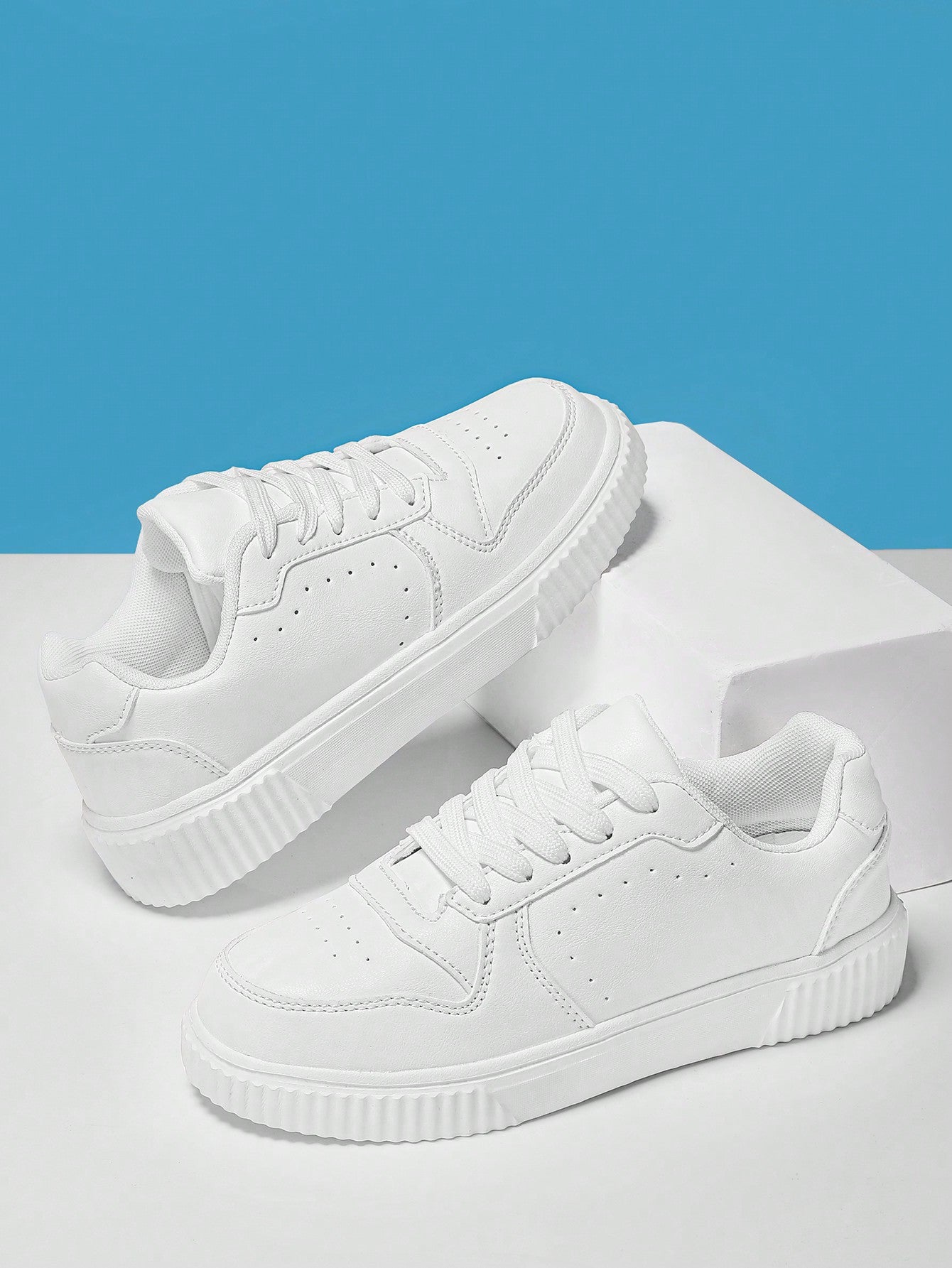 Unisex Sweet &amp; Lovely Simple Style Casual Outdoor-Style Anti-Skid &amp; Breathable Low-Cut Sneakers, All Season