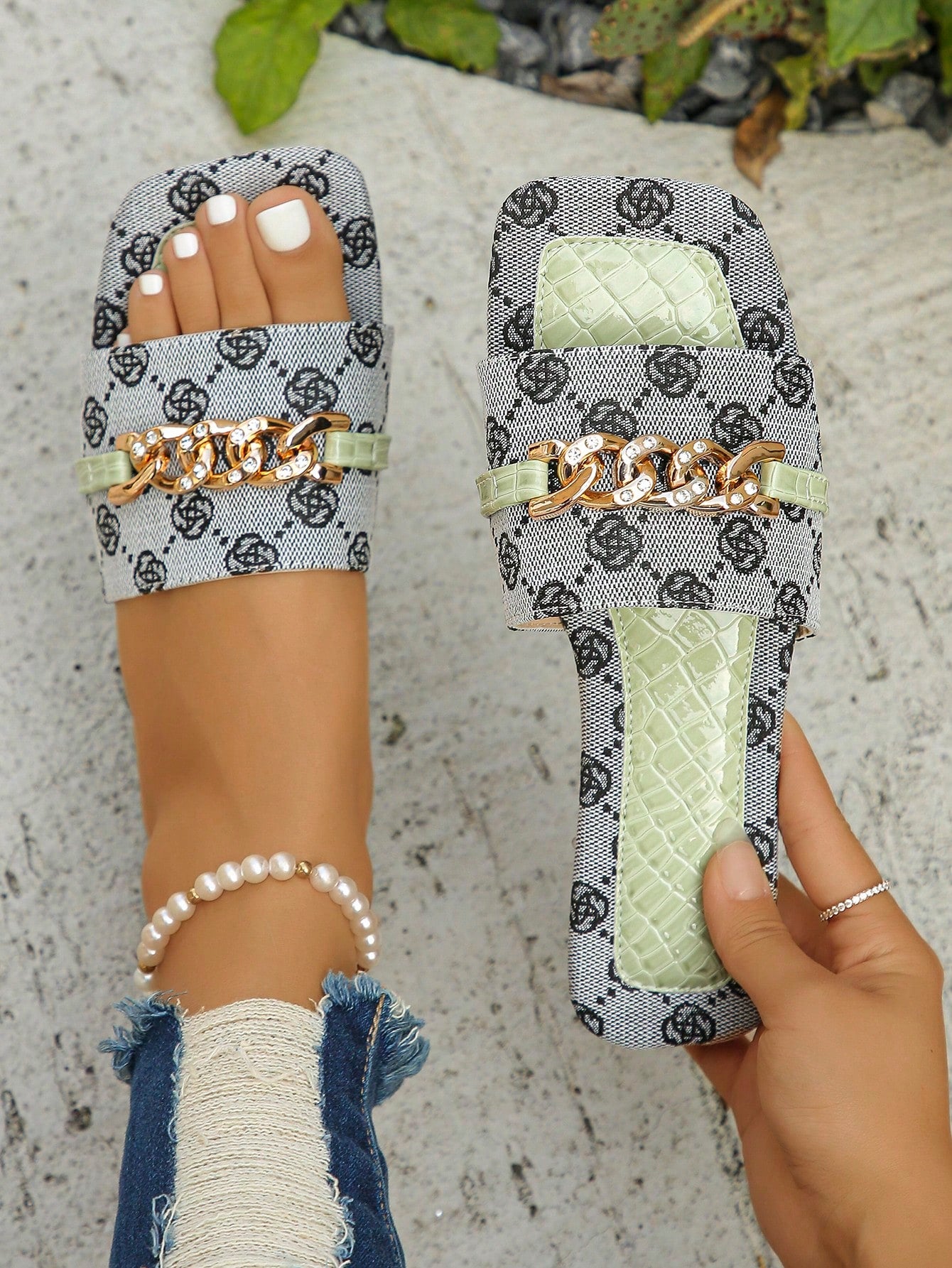Women's Fashionable Chain Decor Color Block Printed Comfortable Casual Flat Sandals