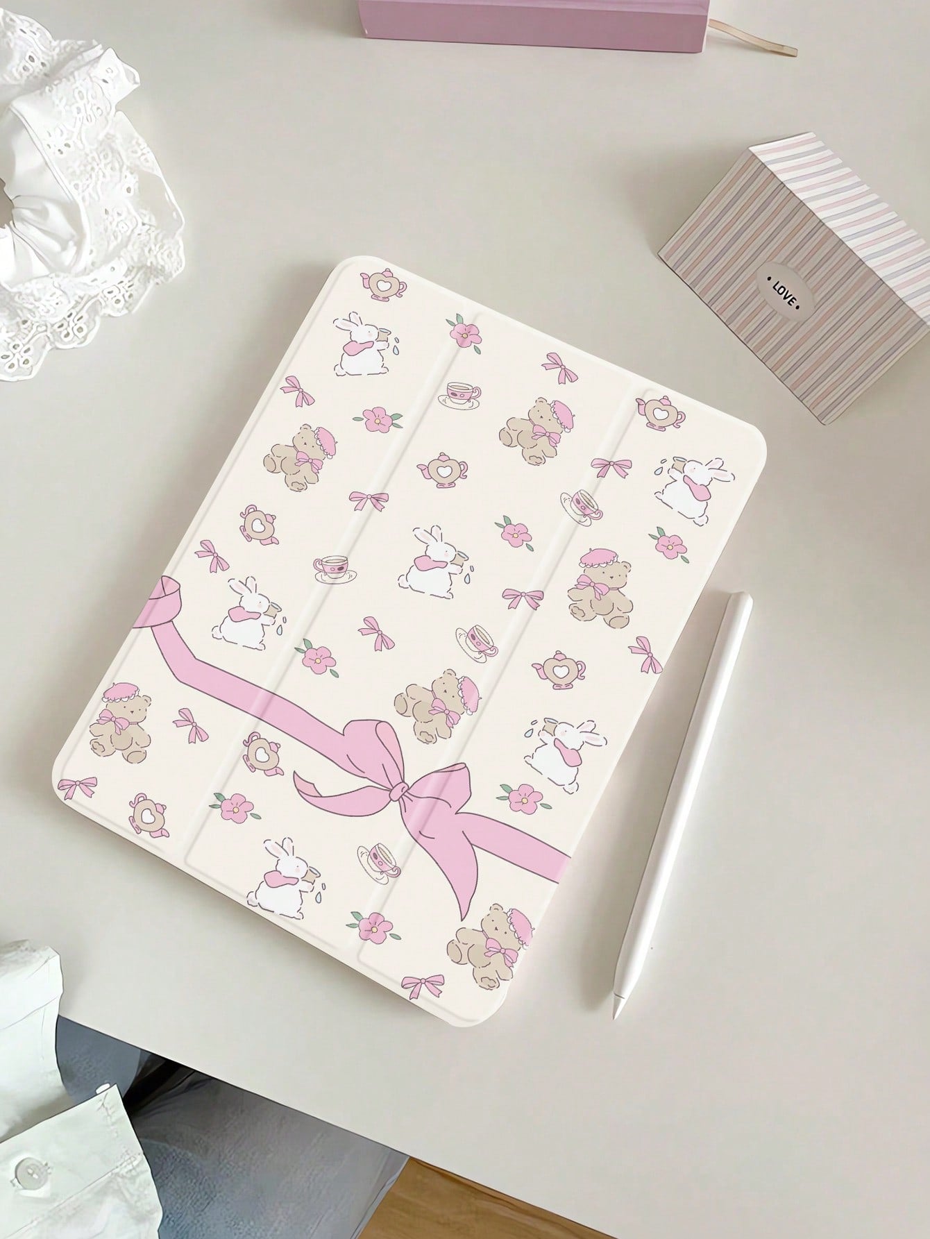 A Beautiful Cute Rabbit & Bear Patterned Silicon Tablet Case With Pen Slot And Sleep/Wake Function, Compatible With Huawei, Xiaomi, IPad, Samsung