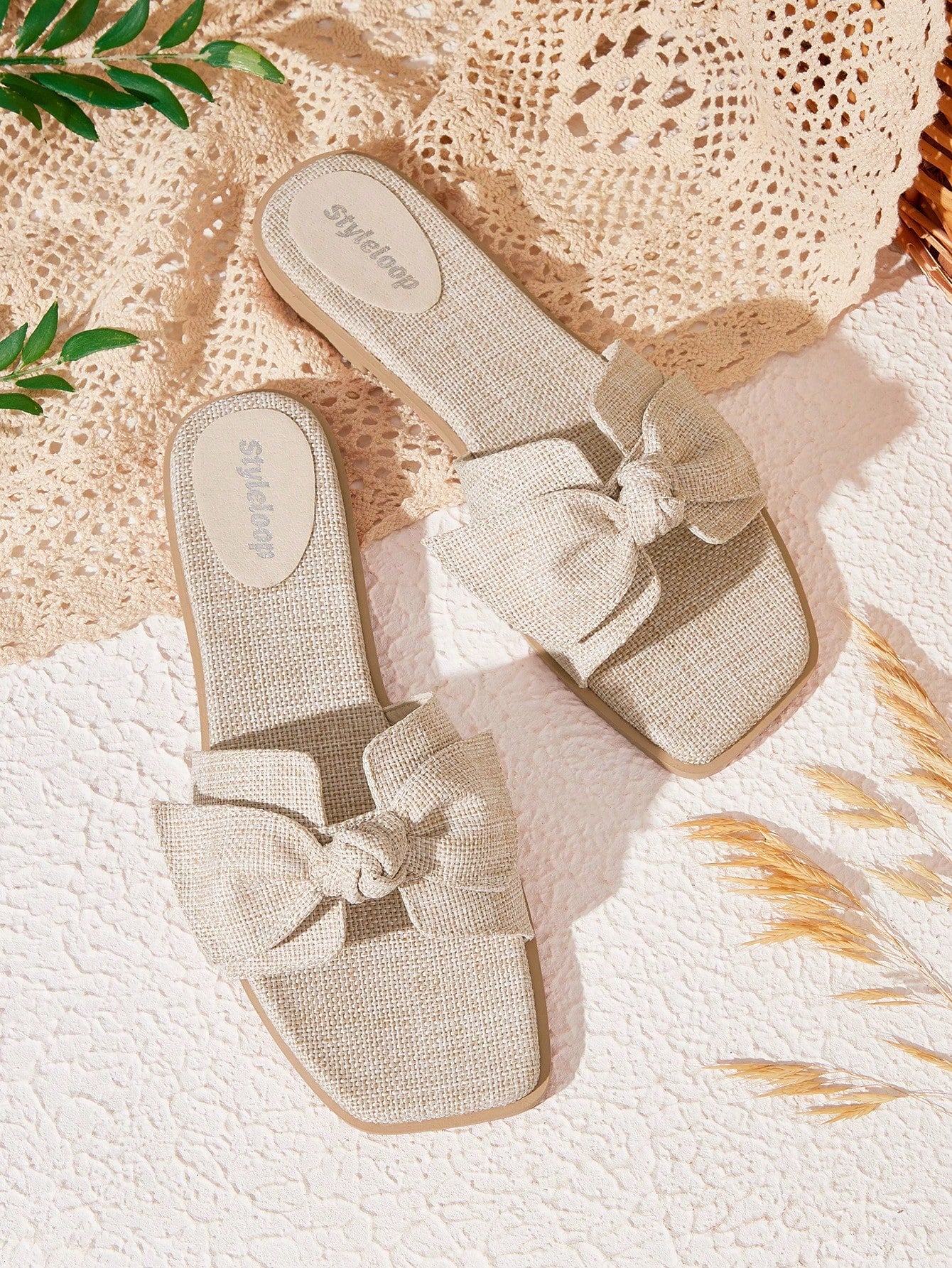 Styleloop Women Twist Design Open Toe Slide Sandals, Fashionable Solid Outdoor Flat Sandals For Summer Vacation Shoes Summer Sale  Back To School Shoes College Student Shoes Boho Feels Vintage Cottagecore Frenchy Shoes Halloween