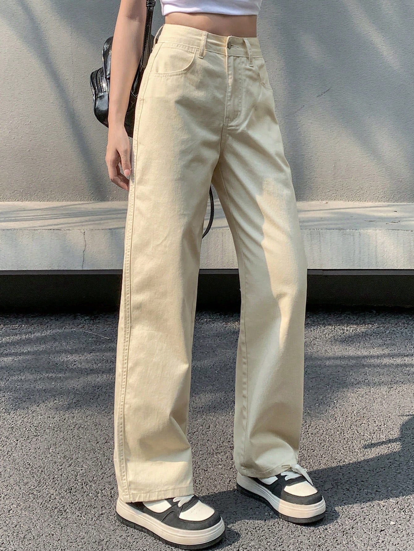 Ladies' Straight Leg Casual Jeans With Pockets
