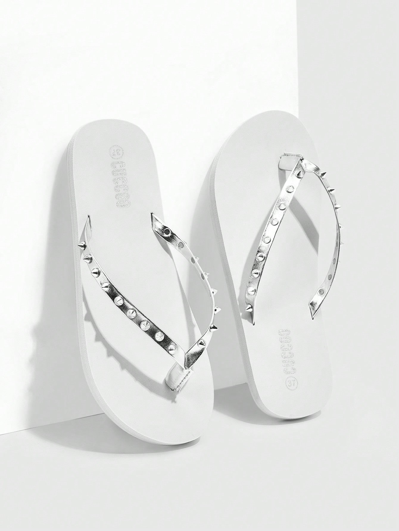 Cuccoo Solid Color Slip-Resistant Women Summer Flip Flops