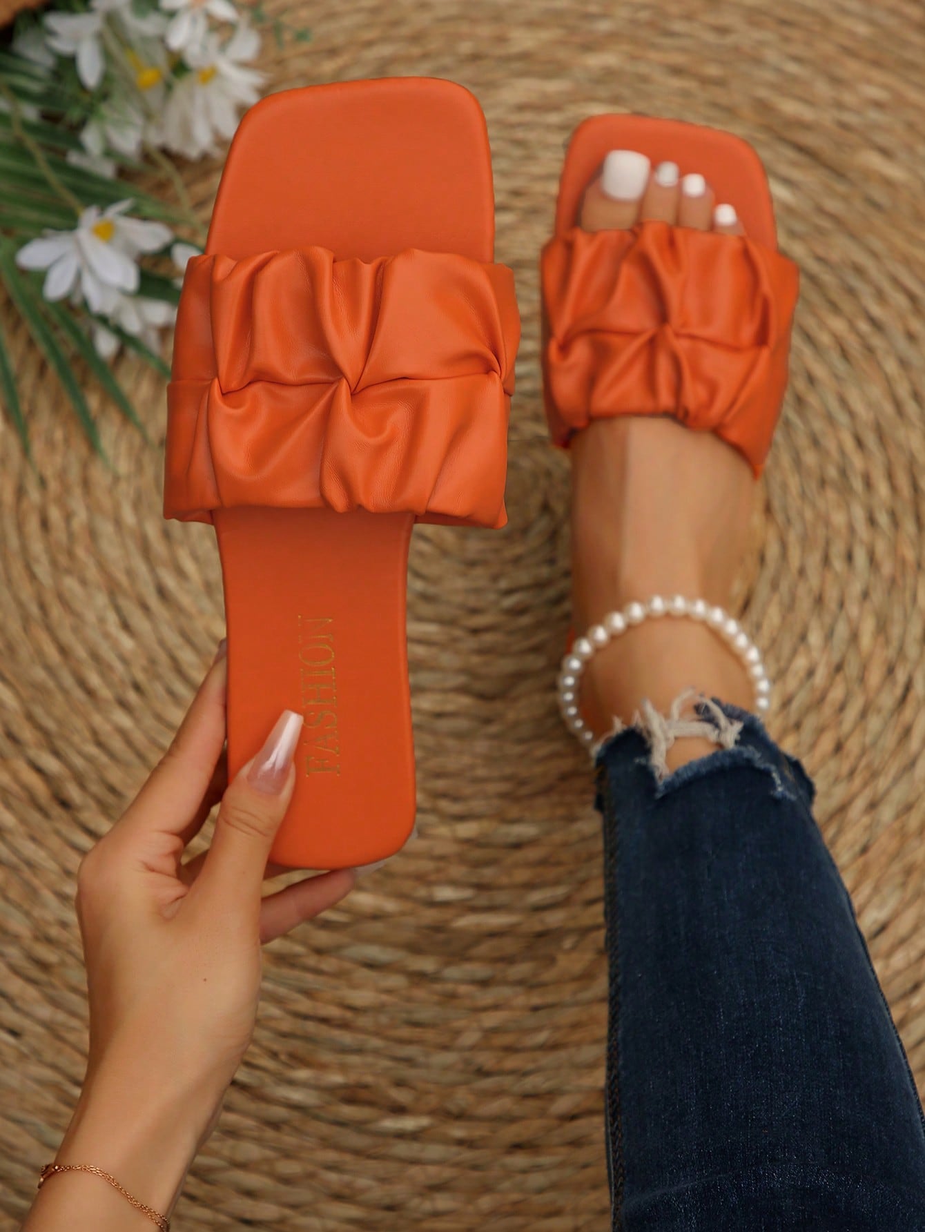 Women's Summer Flip Flops, Non-Slip Soft Sole Outdoor Casual Slippers, Stylish Square Toe Slides For Beach And Outdoors