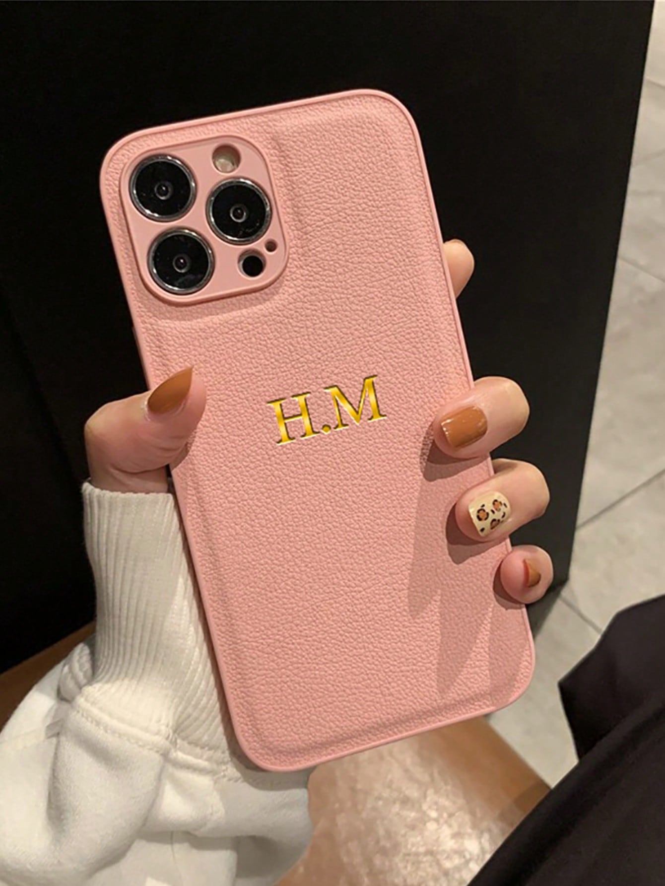 Pink Customized Phone Case Compatible With Iphone 15 14 13 12 11 Pro Max 15 14 Plus Back Cover INS Luxury Korea Leather Shckproof Case Personalized Initials Name 3D DIY Engraved Gold Letters Hot Stamping Technology Leather Case Festival Gifts For Friends