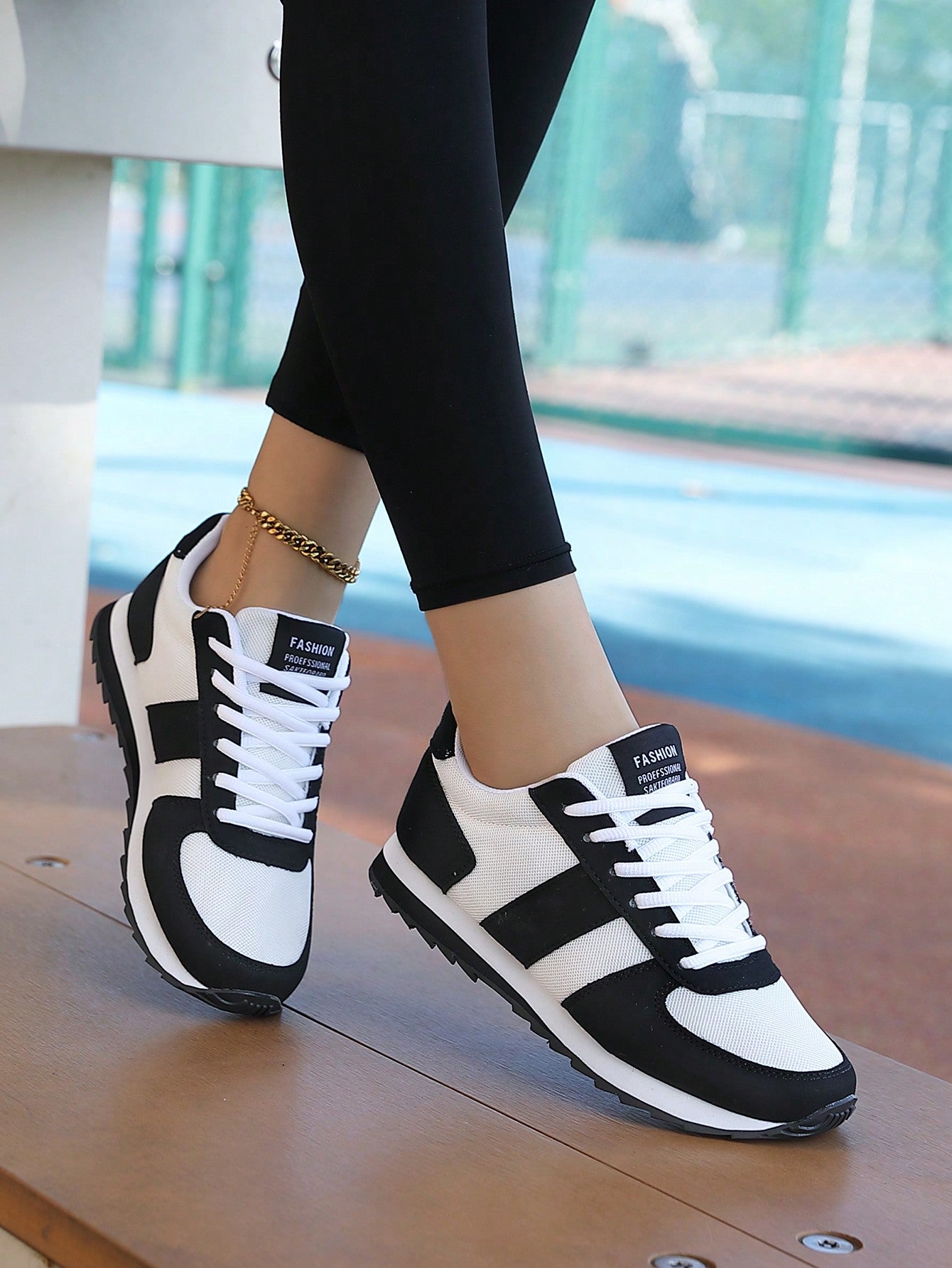 Women Vintage Round-Toe Lace-Up Soft-Sole Comfortable  Shoes, Casual, Versatile, Breathable Summer Daily Running Solid Color Sneakers