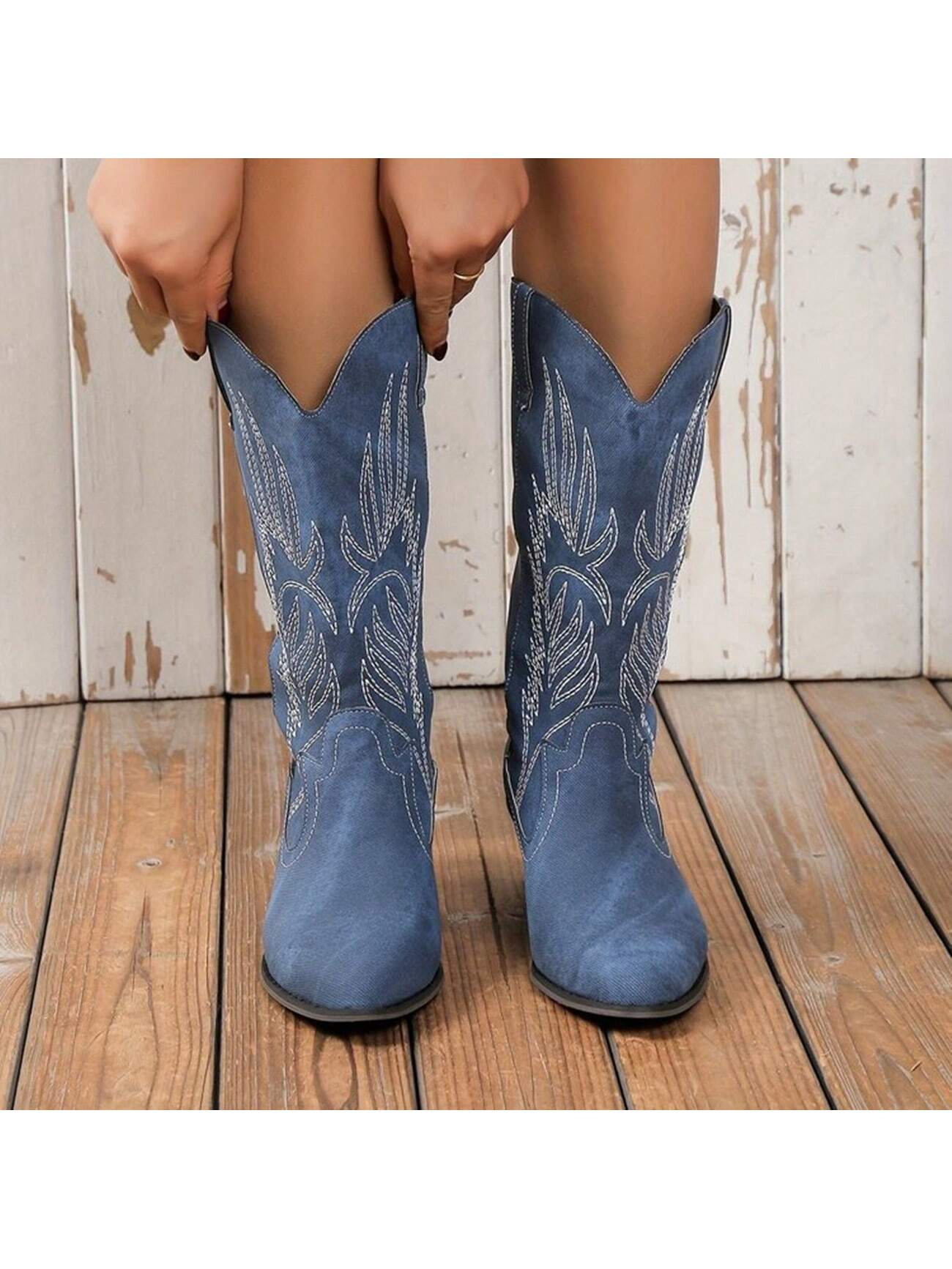 Embroidered  Fashion Mid-Calf Boots For Women, Comfortable Pointed Toe And Chunky Heel