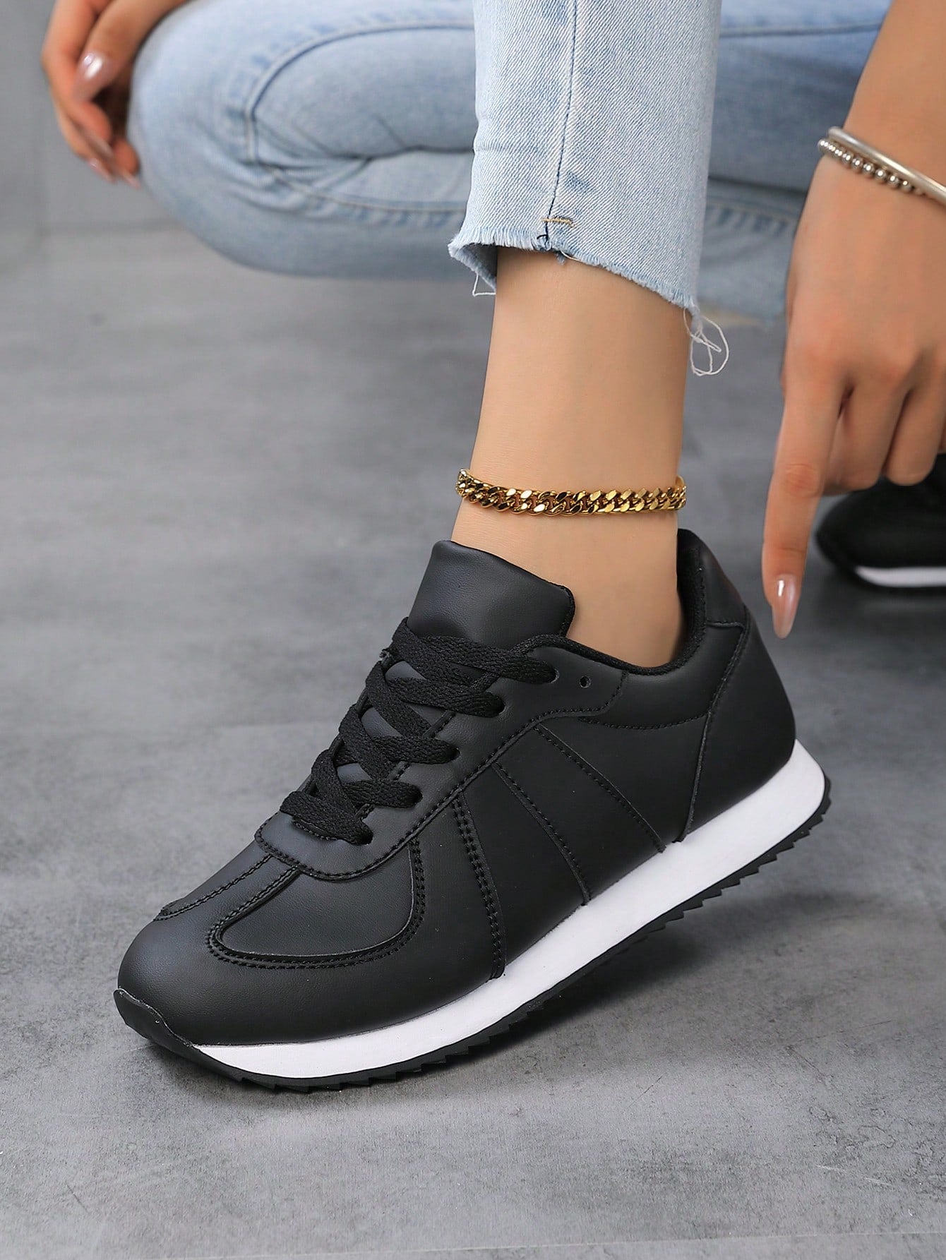 Women Vintage Round-Toe Lace-Up Soft-Sole Comfortable  Shoes, Casual, Versatile, Breathable Summer Daily Running Solid Color Sneakers