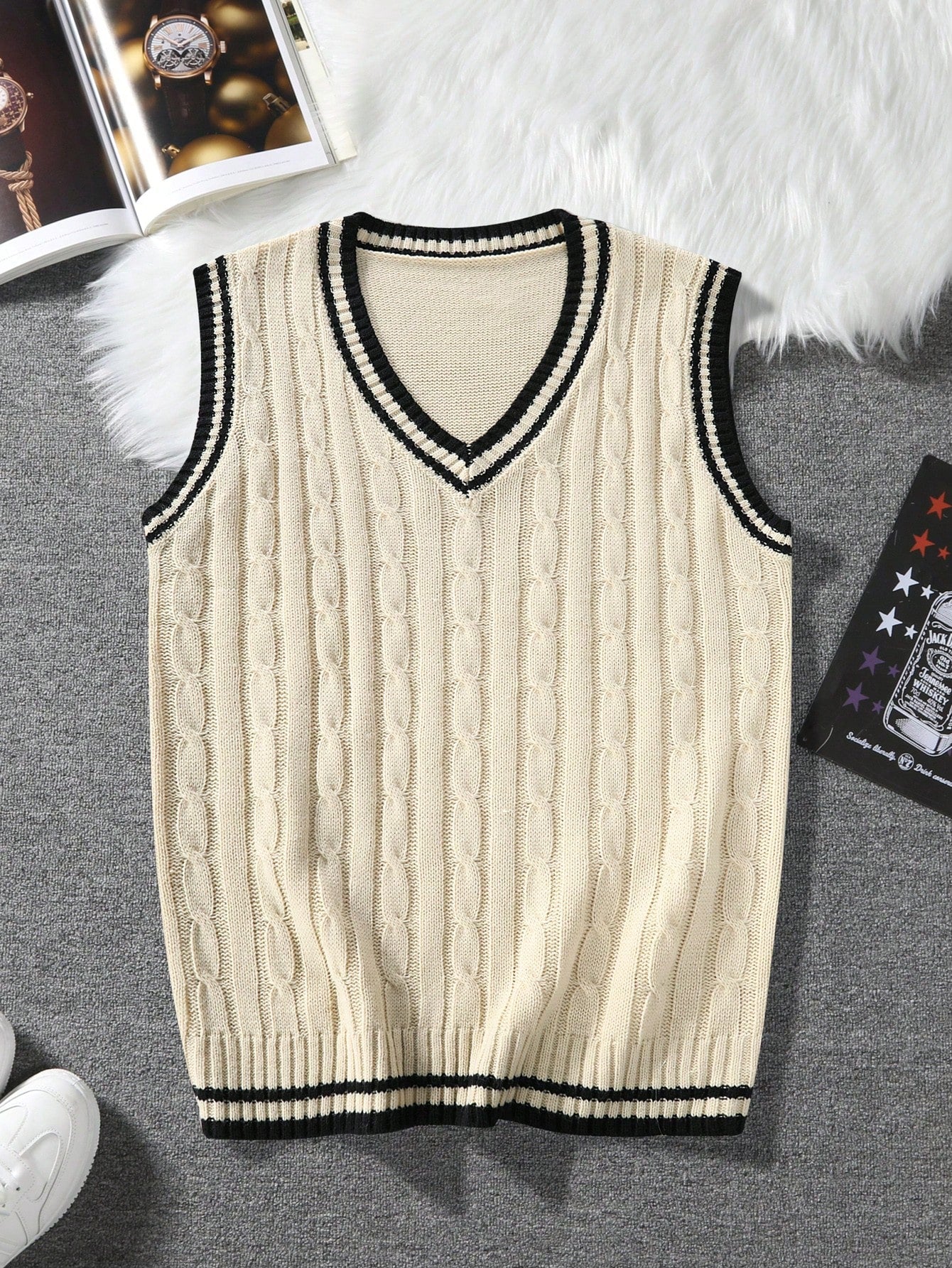 Men's Color-Blocking Minimalist Sleeveless Knitted Vest For Daily Wear