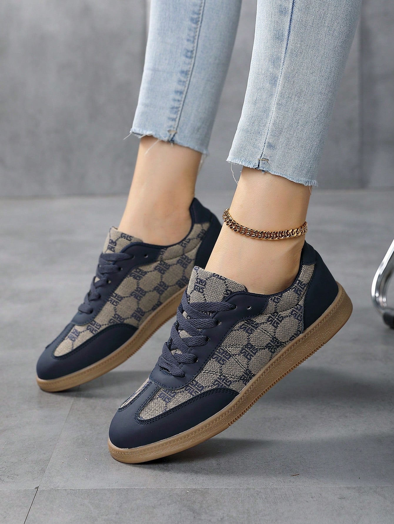 Women Vintage Round-Toe Lace-Up Soft-Sole Comfortable  Shoes, Casual, Versatile, Breathable Summer Daily Running Solid Color Sneakers