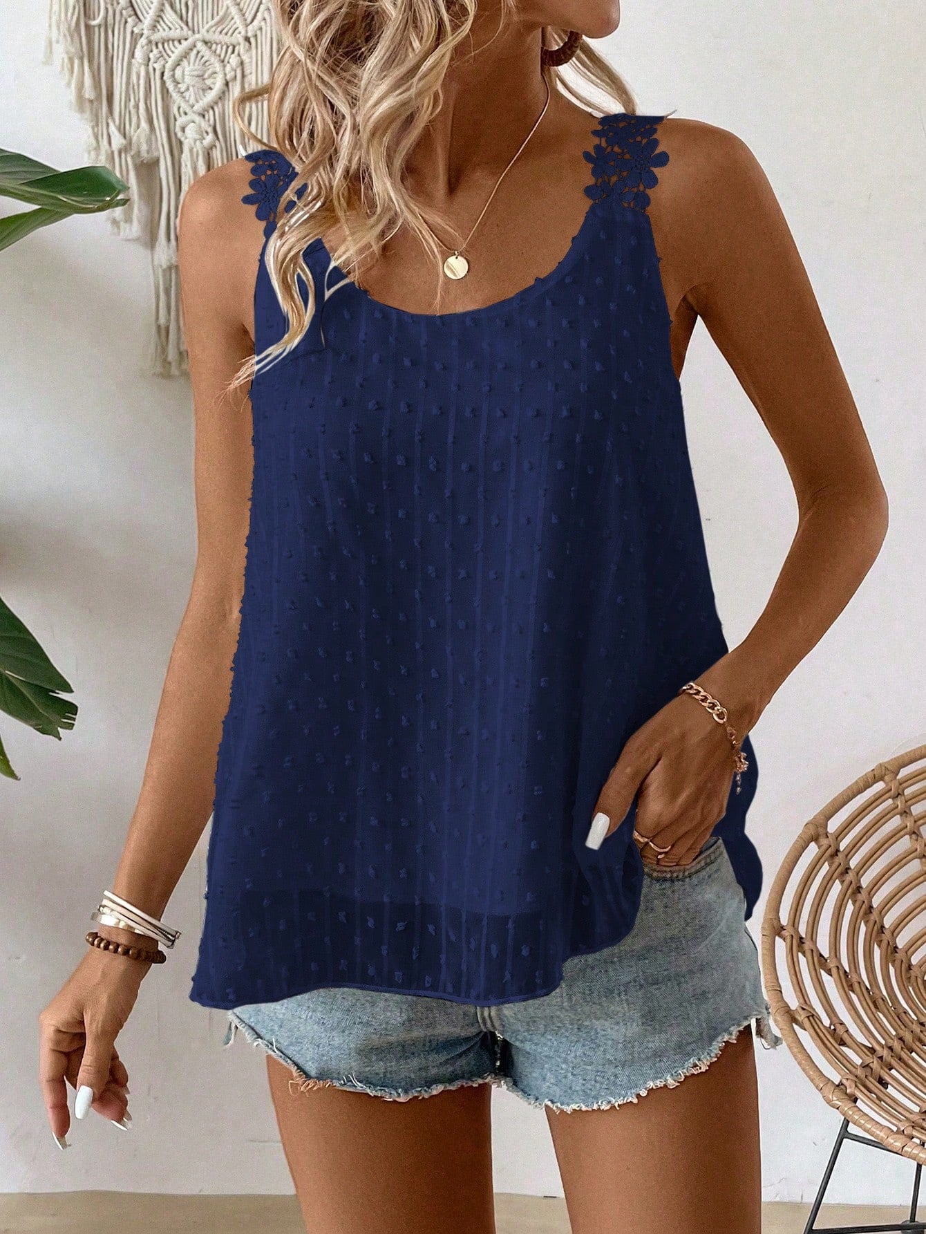 Women's Floral Applique Patchwork Round Neck Tank Top