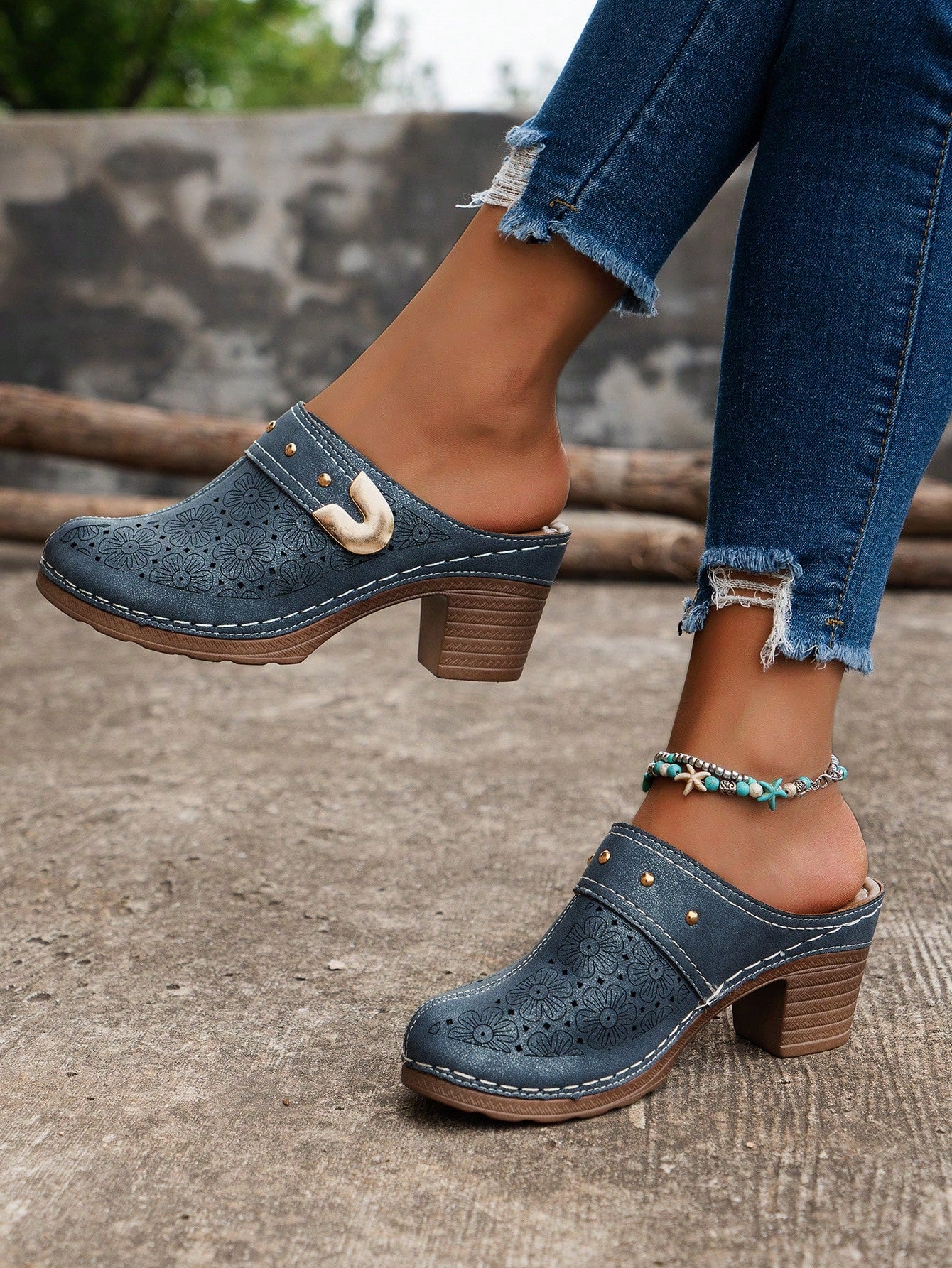 Ladies  Shoes With High Heels, Perfect For Shopping, Black Casual High Heels With Diamond-Shaped Punch Design