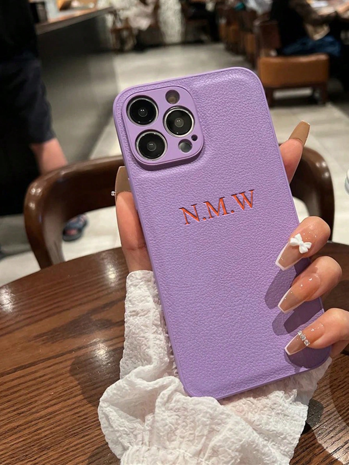 Customized Personalized Initials Name 3D DIY Engraved Letters Phone Case Compatible With Iphone 15 14 13 12 11 Pro Max 15 14 Plus Back Cover Luxury Korean Soft Leather Protection Shckproof Case Hot Stamping Imprinting Technology Leather Case Festival Gift