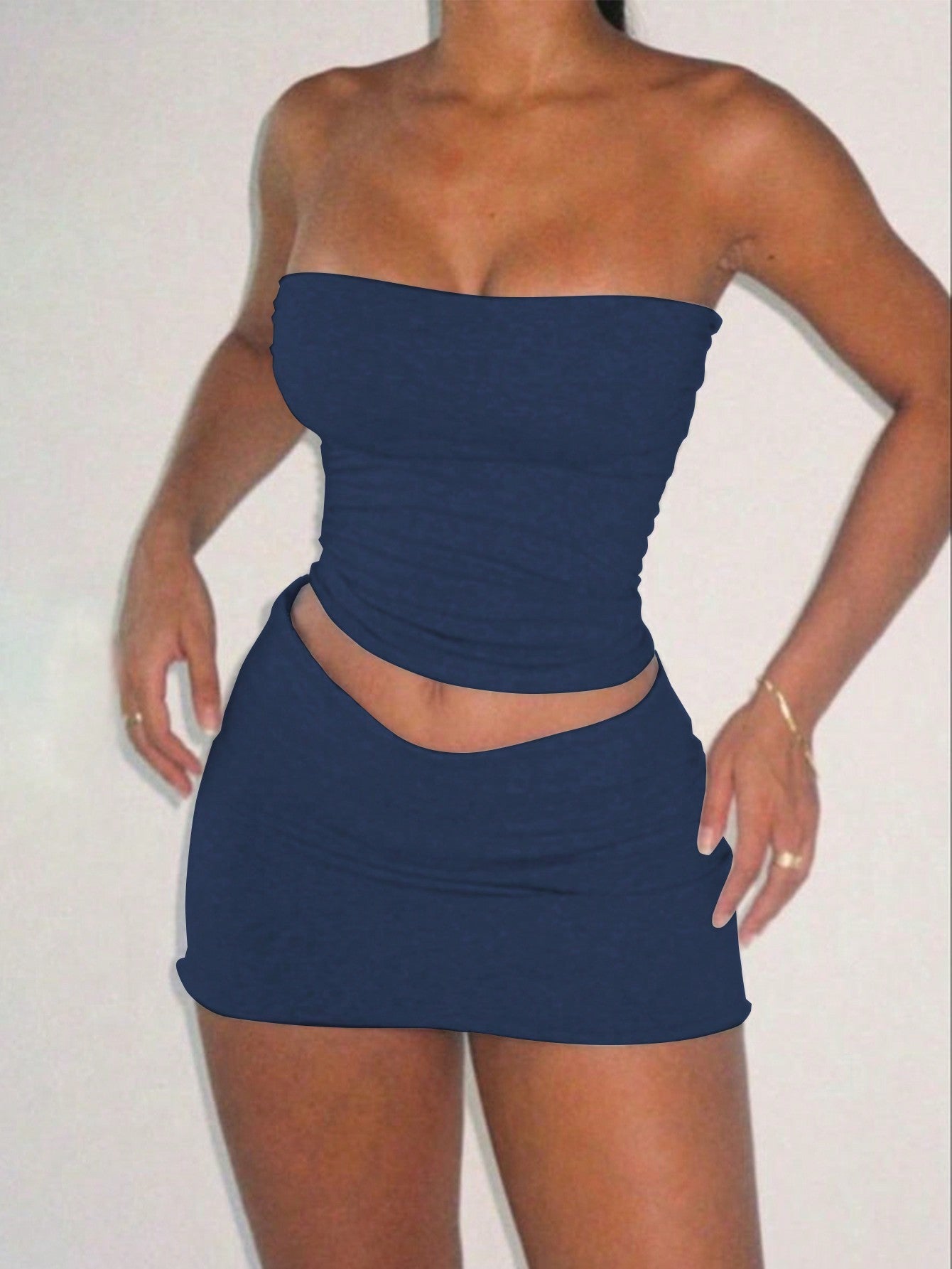 Ladies' Solid Color Simple Daily Wear Strapless Top And Skirt Two-Piece Set