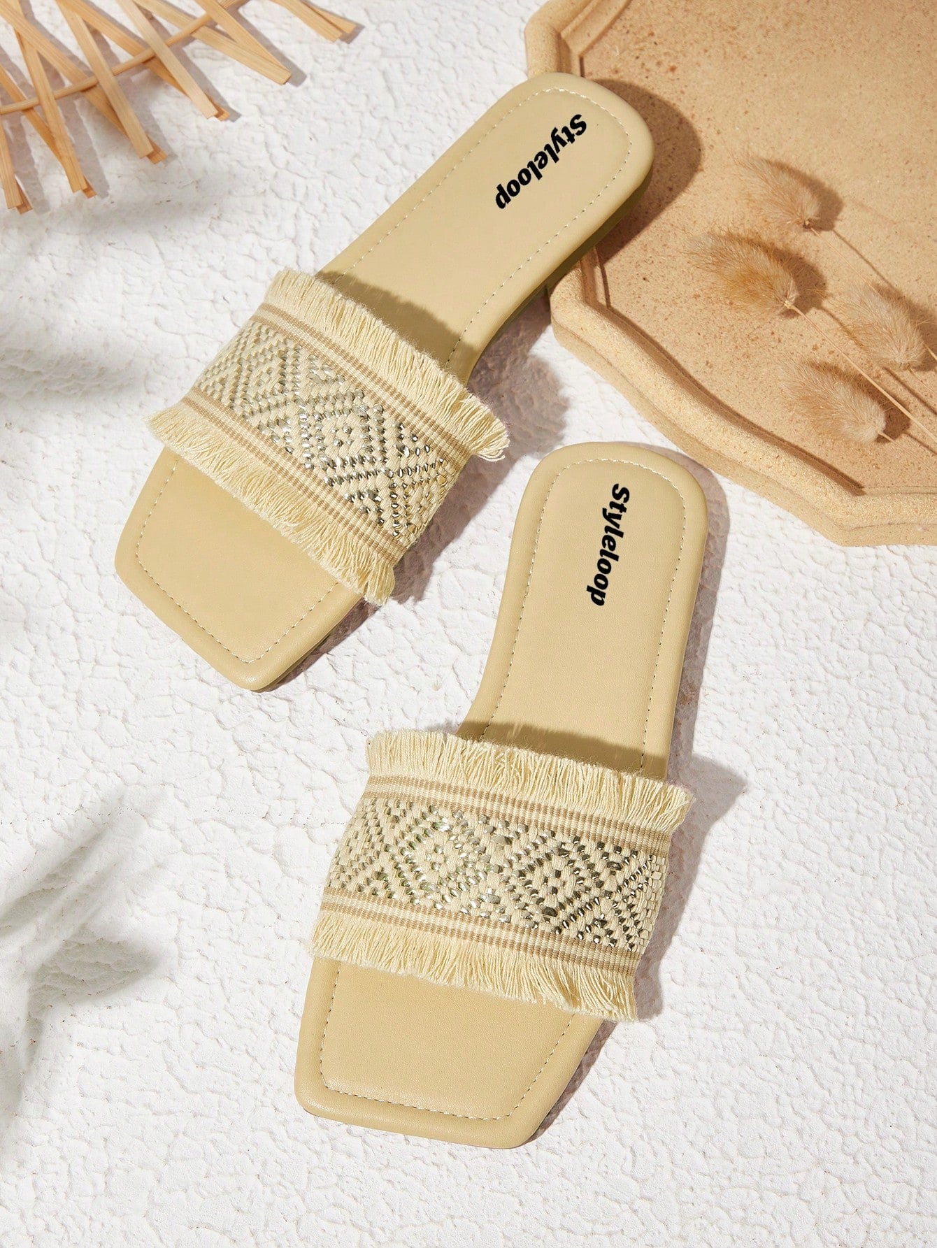 Styleloop Women Twist Design Open Toe Slide Sandals, Fashionable Solid Outdoor Flat Sandals For Summer Vacation Shoes Summer Sale  Back To School Shoes College Student Shoes Boho Feels Vintage Cottagecore Frenchy Shoes Halloween