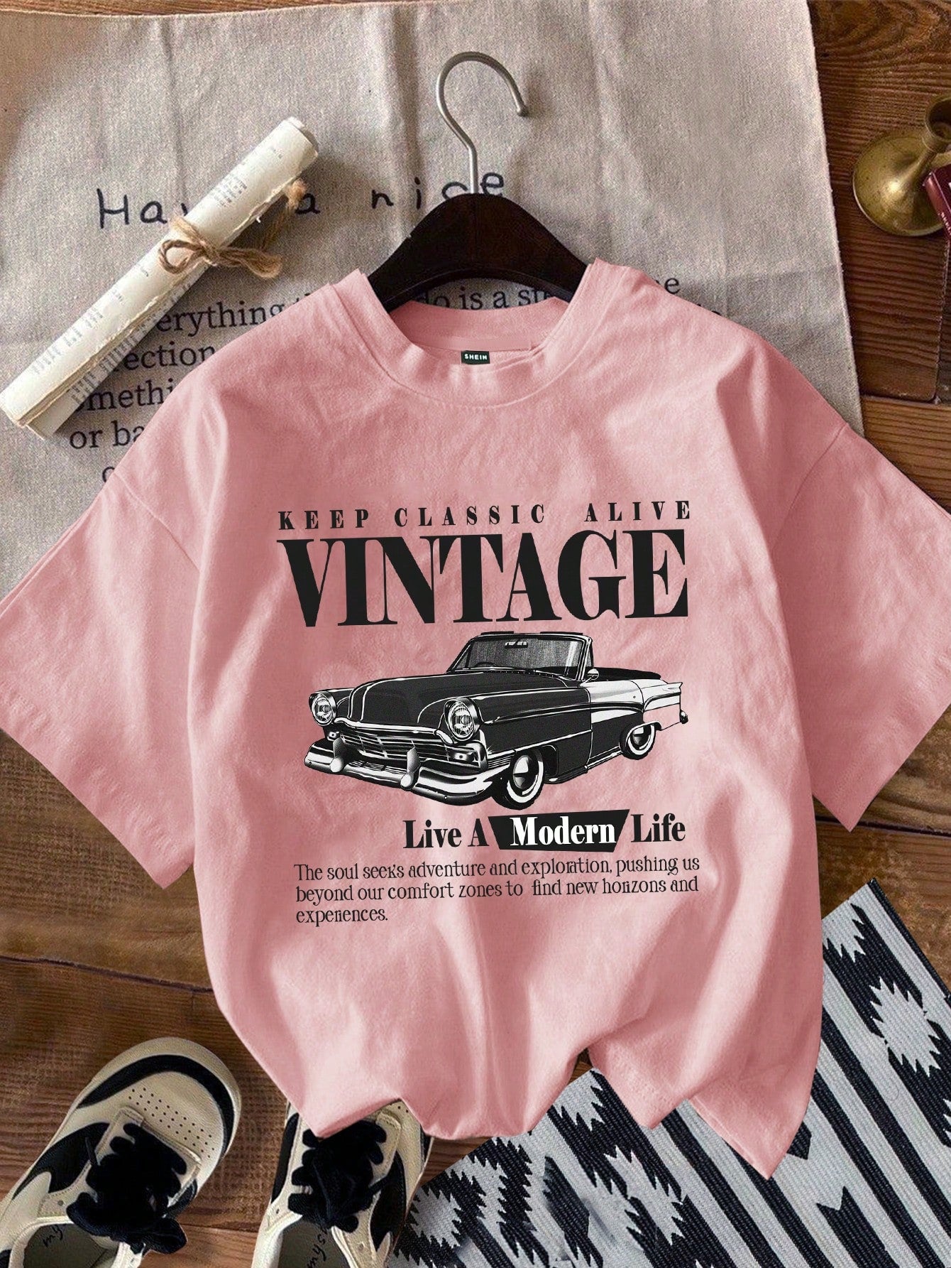 Casual Retro Car Printed White Round Neck Slim Fit Women's T-Shirt, Summer KEEP CLASSIC ALIVE VINTAGE Live A Modern Life The Soul Seeks Adventure And Exploration, Pushing Us Beyond Our Comfort Zones To Find New Horizons And Experiences