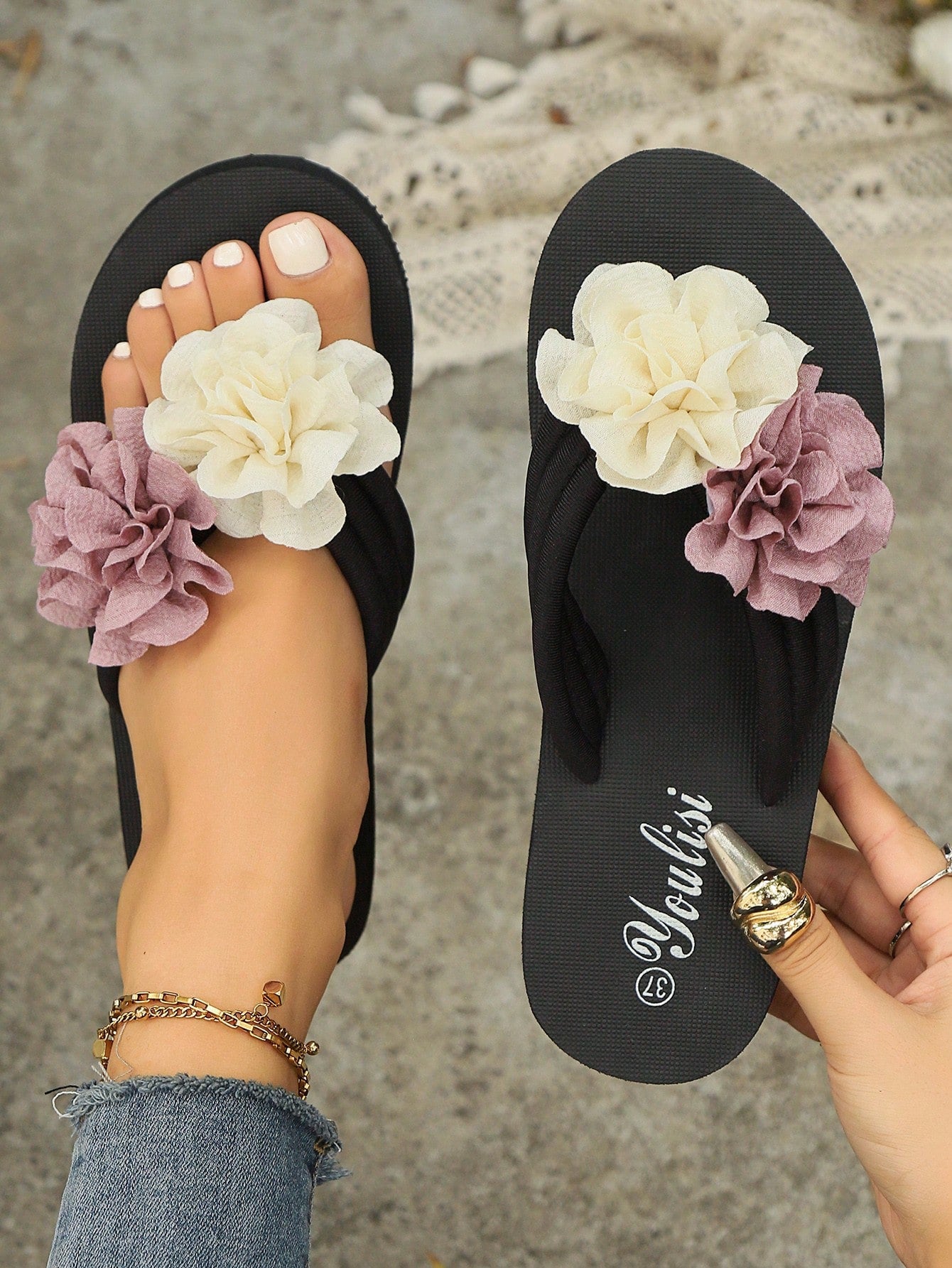 New Thick Sole Slippers, Lightweight & Comfortable Flip-Flops, Solid Colors, Size 36-45, Floral Beach Sandals