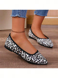Women's Casual Flat Loafers, Breathable & Versatile Soft Toe Pointed Ballet Flats, Spring/Autumn 2024, Asymmetrical Printed Canvas Slip-On Shoes, Suitable For Wide Feet, Order One Size Up Due To Batch Differences