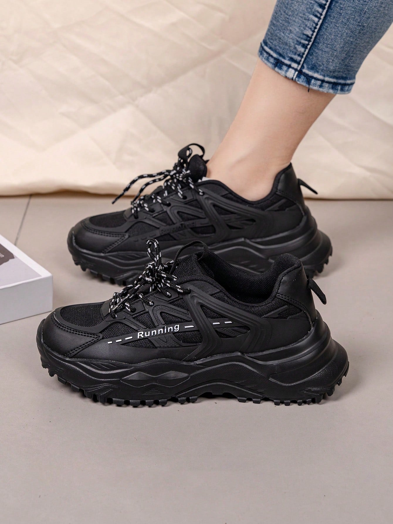 Teen Girls' Spring And Autumn Solid Color Chunky Sneakers With Lace-Up Closure, Soft And Comfortable Shoes Ideal For Daily Wear, Thick Soled And Height Increasing, Perfect For School Going Students, Sports, Leisure And Vacation, A Versatile And Stylish Sh