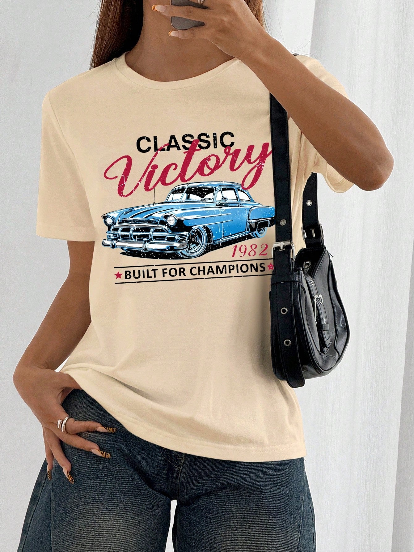 Casual Retro Car Printed White Round Neck Slim Fit Women's T-Shirt, Summer KEEP CLASSIC ALIVE VINTAGE Live A Modern Life The Soul Seeks Adventure And Exploration, Pushing Us Beyond Our Comfort Zones To Find New Horizons And Experiences