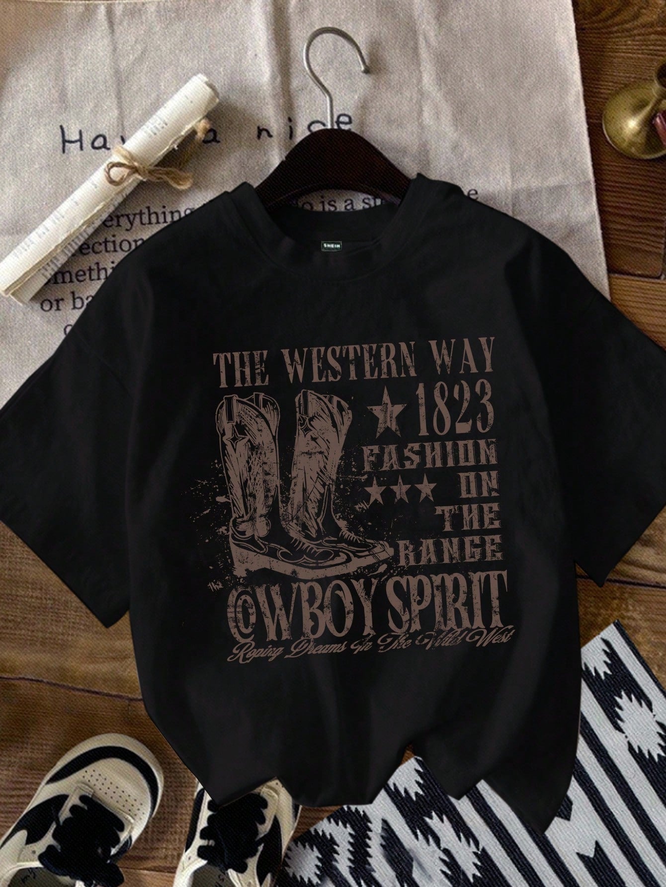 Casual Retro Car Printed White Round Neck Slim Fit Women's T-Shirt, Summer KEEP CLASSIC ALIVE VINTAGE Live A Modern Life The Soul Seeks Adventure And Exploration, Pushing Us Beyond Our Comfort Zones To Find New Horizons And Experiences
